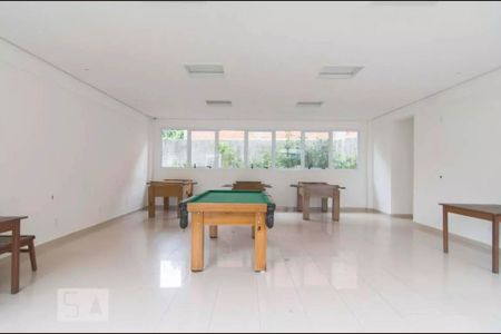 Apartamento para alugar com 48m², 2 quartos e 1 vaga Apartamento para alugar com 48m², 2 quartos e 1 vagaÁrea comum - Salão de jogos