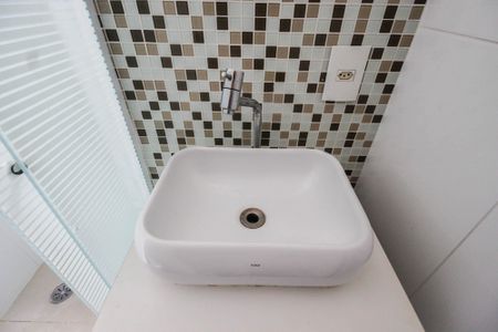 Apartamento para alugar com 48m², 2 quartos e 1 vaga Apartamento para alugar com 48m², 2 quartos e 1 vagaBanheiro