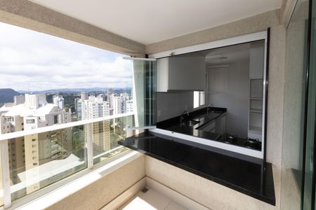 Varanda Integrada com Cozinha de apartamento para alugar com 2 quartos, 77m² em Vila da Serra, Nova Lima