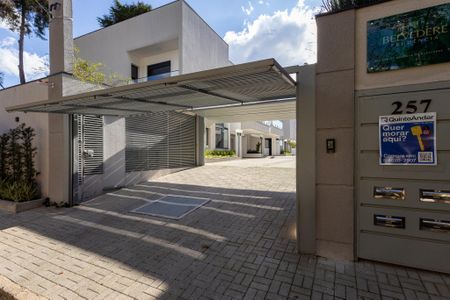 Casa de condomínio para alugar com 350m², 4 quartos e 4 vagasFachada Externa