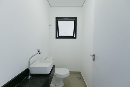 Casa de condomínio para alugar com 350m², 4 quartos e 4 vagasLavabo