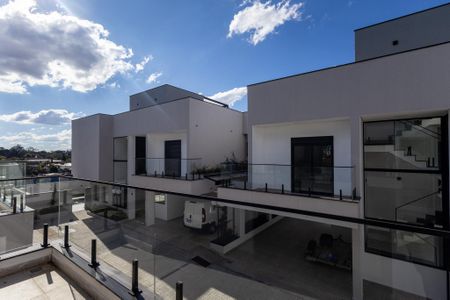 Casa de condomínio para alugar com 350m², 4 quartos e 4 vagasQuarto 4 - 4 Suíte Varanda