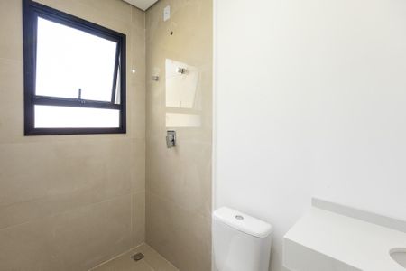 Casa de condomínio para alugar com 350m², 4 quartos e 4 vagasBanheiro da Suíte 3