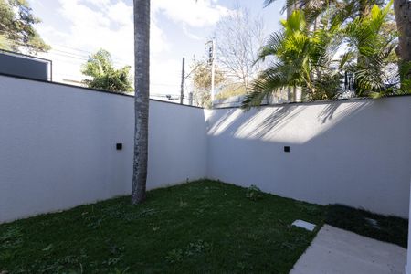 Casa de condomínio para alugar com 350m², 4 quartos e 4 vagasJardim