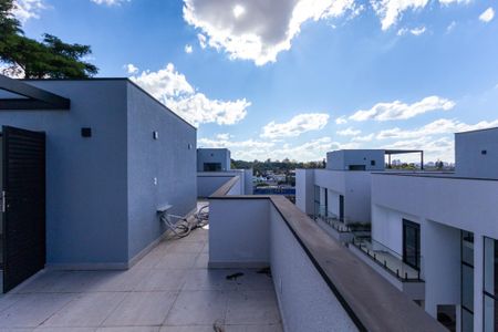 Casa de condomínio para alugar com 350m², 4 quartos e 4 vagasTerraço