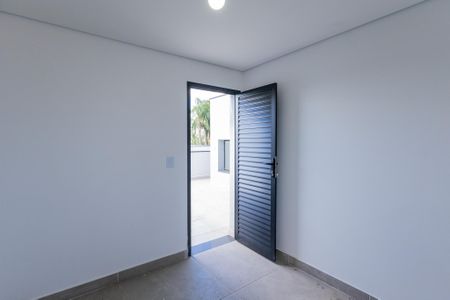 Casa de condomínio para alugar com 350m², 4 quartos e 4 vagasQuarto de Serviço