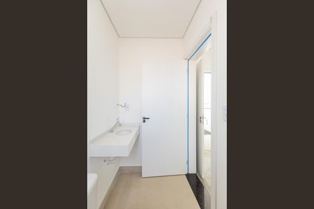 Casa de condomínio para alugar com 350m², 4 quartos e 4 vagasBanheiro da Suíte 3