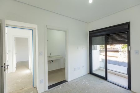 Casa de condomínio para alugar com 350m², 4 quartos e 4 vagasQuarto 2 - 2 Suíte