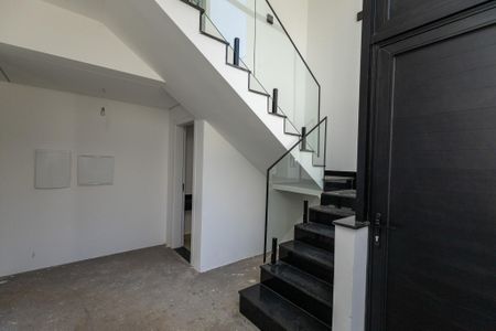 Casa de condomínio para alugar com 350m², 4 quartos e 4 vagasSala