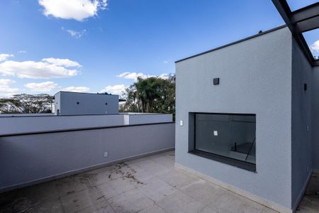 Casa de condomínio para alugar com 350m², 4 quartos e 4 vagasTerraço