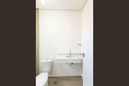 Casa de condomínio para alugar com 350m², 4 quartos e 4 vagasBanheiro da Suíte 3