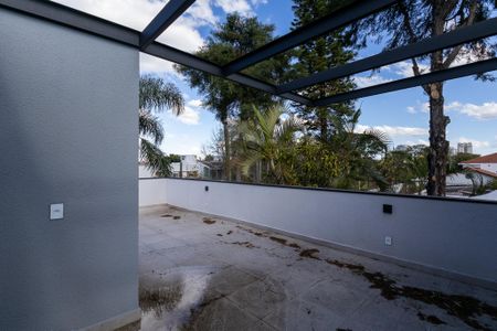 Casa de condomínio para alugar com 350m², 4 quartos e 4 vagasTerraço