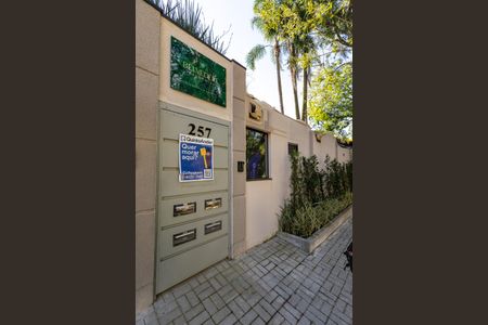 Casa de condomínio para alugar com 350m², 4 quartos e 4 vagasPlaca