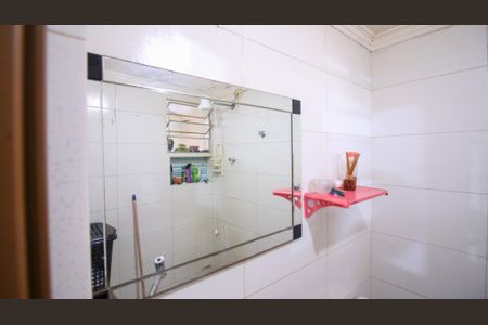 Casa à venda com 180m², 3 quartos e 2 vagas Casa à venda com 180m², 3 quartos e 2 vagasBanheiro 2