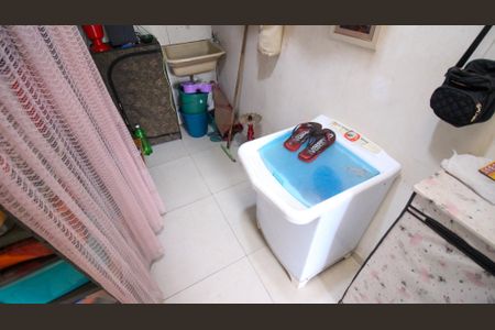 Casa à venda com 180m², 3 quartos e 2 vagas Casa à venda com 180m², 3 quartos e 2 vagasÁrea de Serviço 2