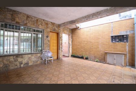 Casa à venda com 180m², 3 quartos e 2 vagas Casa à venda com 180m², 3 quartos e 2 vagasÁrea comum