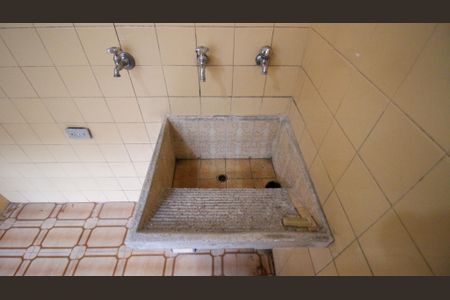 Casa à venda com 180m², 3 quartos e 2 vagas Casa à venda com 180m², 3 quartos e 2 vagasÁrea de Serviço