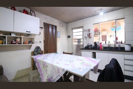 Casa à venda com 180m², 3 quartos e 2 vagas Casa à venda com 180m², 3 quartos e 2 vagasCozinha 2