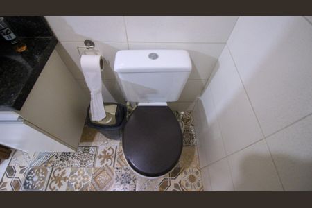 Casa à venda com 180m², 3 quartos e 2 vagas Casa à venda com 180m², 3 quartos e 2 vagasBanheiro 2