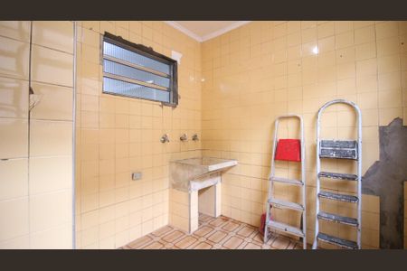 Casa à venda com 180m², 3 quartos e 2 vagas Casa à venda com 180m², 3 quartos e 2 vagasÁrea de Serviço