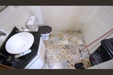 Casa à venda com 180m², 3 quartos e 2 vagas Casa à venda com 180m², 3 quartos e 2 vagasBanheiro 2