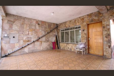 Casa à venda com 180m², 3 quartos e 2 vagas Casa à venda com 180m², 3 quartos e 2 vagasÁrea comum