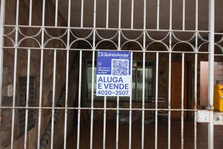 Casa à venda com 180m², 3 quartos e 2 vagas Casa à venda com 180m², 3 quartos e 2 vagasPlaca