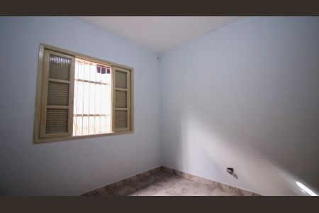 Casa à venda com 180m², 3 quartos e 2 vagas Casa à venda com 180m², 3 quartos e 2 vagasQuarto 2