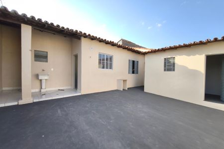 Casa à venda com 148m², 3 quartos e 2 vagas Casa à venda com 148m², 3 quartos e 2 vagasQuintal