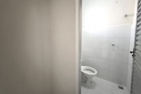 Casa à venda com 148m², 3 quartos e 2 vagas Casa à venda com 148m², 3 quartos e 2 vagasEdícula - Banheiro