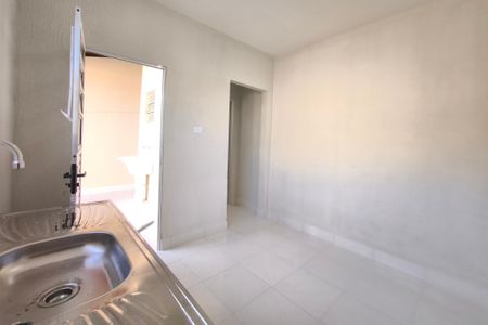 Casa à venda com 148m², 3 quartos e 2 vagas Casa à venda com 148m², 3 quartos e 2 vagasEdícula - Sala/Cozinha