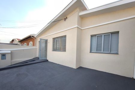 Casa à venda com 148m², 3 quartos e 2 vagas Casa à venda com 148m², 3 quartos e 2 vagasQuintal - Garagem