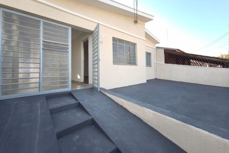 Casa à venda com 148m², 3 quartos e 2 vagas Casa à venda com 148m², 3 quartos e 2 vagasQuintal - Garagem
