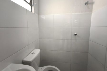 Casa à venda com 148m², 3 quartos e 2 vagas Casa à venda com 148m², 3 quartos e 2 vagasEdícula - Banheiro