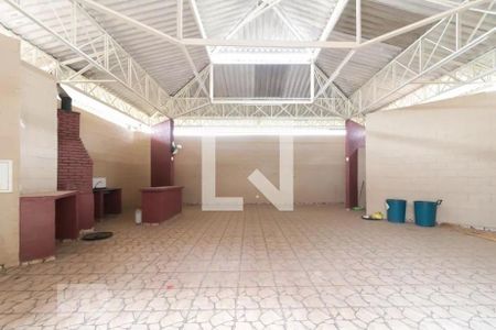 Apartamento à venda com 42m², 2 quartos e 1 vaga Apartamento à venda com 42m², 2 quartos e 1 vagaÁrea comum - Churrasqueira