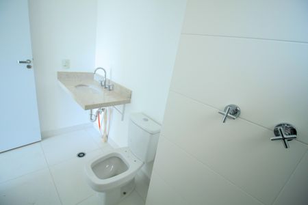 Apartamento à venda com 159m², 3 quartos e 2 vagasBanheiro da Suíte 2