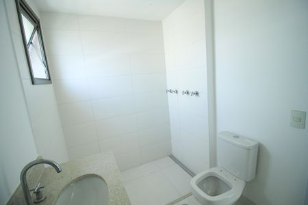 Apartamento à venda com 159m², 3 quartos e 2 vagasBanheiro da Suíte 1