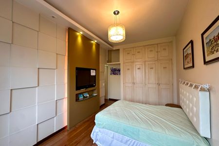 Apartamento à venda com 130m², 3 quartos e 1 vaga