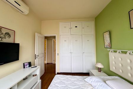 Apartamento à venda com 130m², 3 quartos e 1 vaga