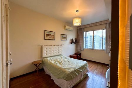 Apartamento à venda com 130m², 3 quartos e 1 vaga