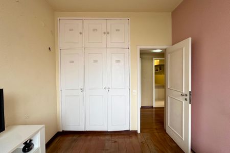 Apartamento à venda com 130m², 3 quartos e 1 vaga