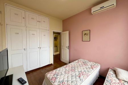 Apartamento à venda com 130m², 3 quartos e 1 vaga