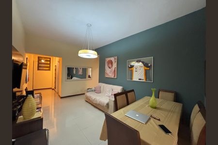 Apartamento à venda com 90m², 2 quartos e 1 vaga Apartamento à venda com 90m², 2 quartos e 1 vagaSala