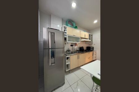 Apartamento à venda com 90m², 2 quartos e 1 vaga Apartamento à venda com 90m², 2 quartos e 1 vagaCozinha