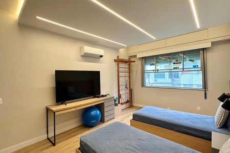 Apartamento à venda com 430m², 4 quartos e 1 vagaBanheiro da Suíte 1