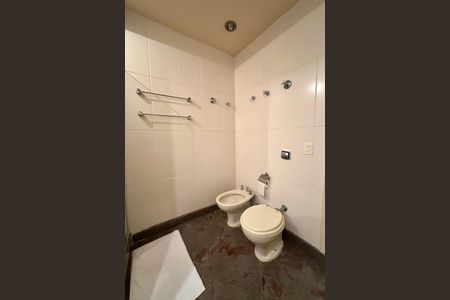 Apartamento à venda com 430m², 4 quartos e 1 vagaBanheiro 