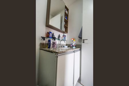 Apartamento à venda com 74m², 3 quartos e 2 vagasBanheiro da Suíte