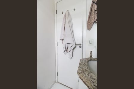 Apartamento à venda com 74m², 3 quartos e 2 vagasBanheiro 2