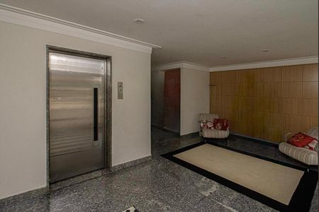 Apartamento à venda com 154m², 3 quartos e 2 vagasHall social