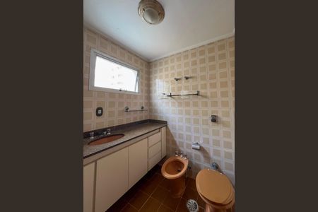 Apartamento à venda com 154m², 3 quartos e 2 vagasBanheiro da Suíte